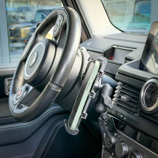 ABNTR4X4  RAM Mount Basis aus Edelstahl für Mobiltelefone im INEOS Grenadier
