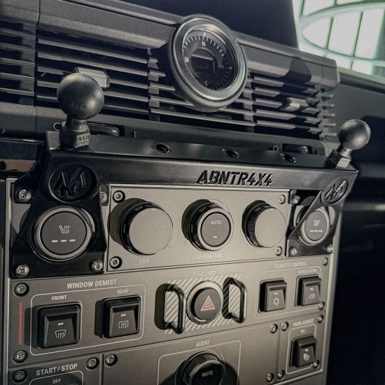 ABNTR4X4 Technikhalterung mit Querstrebe für RAM-Mount-Systeme im INEOS Grenadier