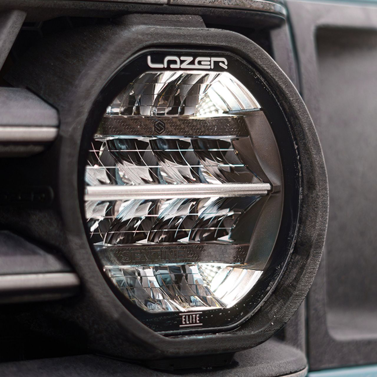 LAZER Lamps Kühlergrill-Kit Ineos Grenadier (2023+) inkl. 2x Sentinel 7" Elite