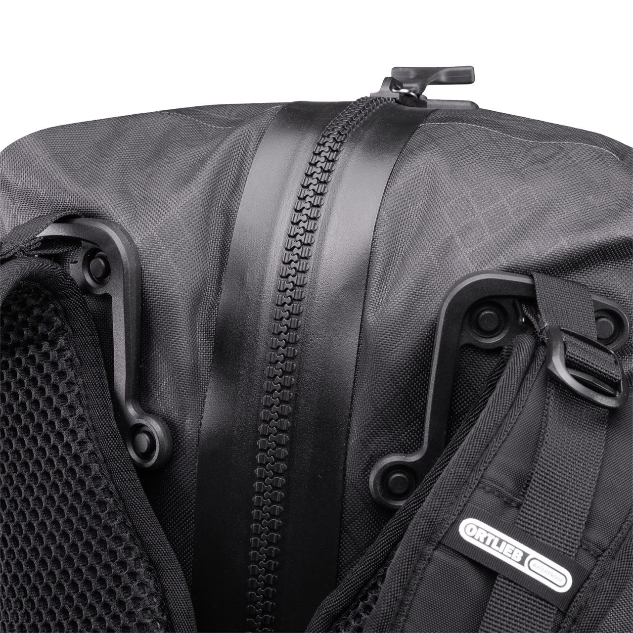 ORTLIEB Rucksack "Atrack Metrosphere 34L" Black Embossed